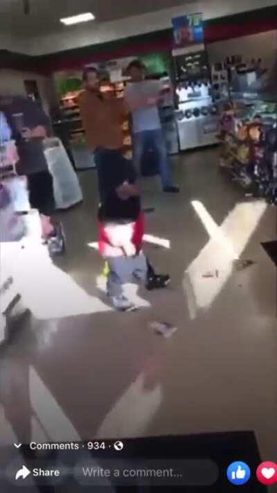 Rare footage of T. Roy 🕊 robbing a corner store