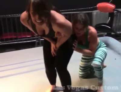 Allie Parker Pussy grab