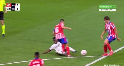 How on earth is this not a foul?