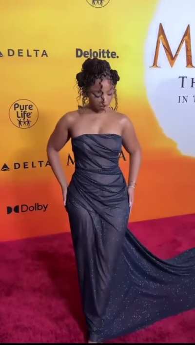 Chloe Bailey  stuns on the red carpet at the Mufasa premiere | via Threads 12-10-24