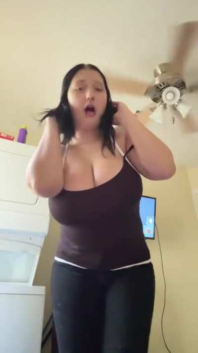 You Guys Want A Mayah Tele?