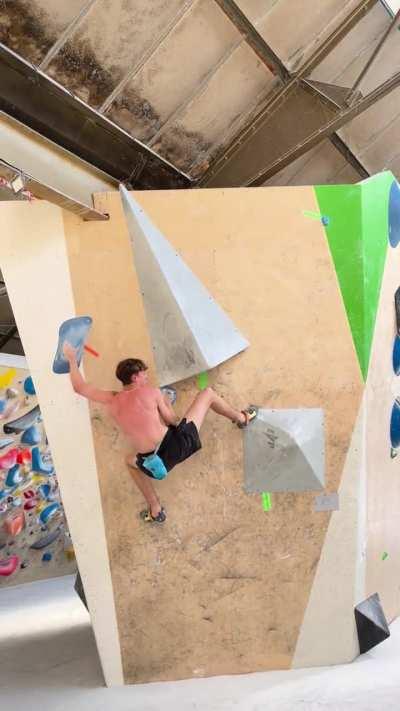A senior men’s qualification boulder from GB training for world cup
