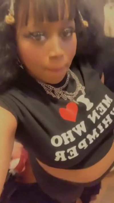 Another gorgeous showing of her belly