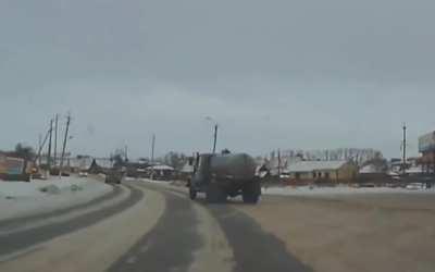 Russia: Cammer skids into car (1) 