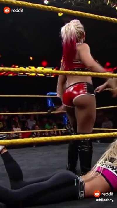 Alexa bliss NXT