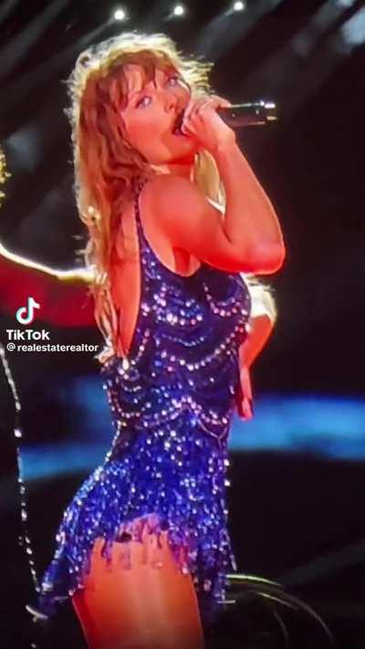 Mommy’s ass will bring you back from the dead