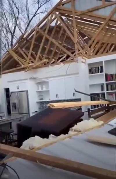 Остаётся только играть