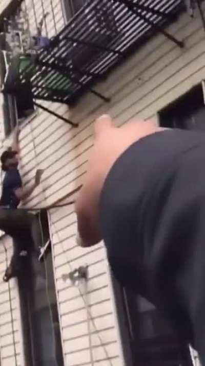 My cousin out here tripping nigga trying to swing house from house