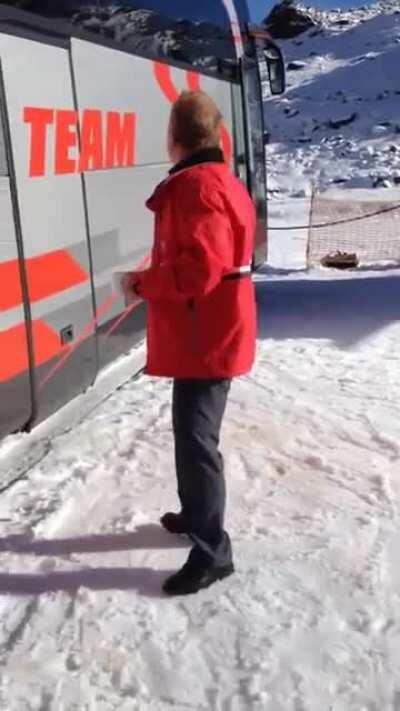 WCGW if I show my ski-flip skills for the camera?