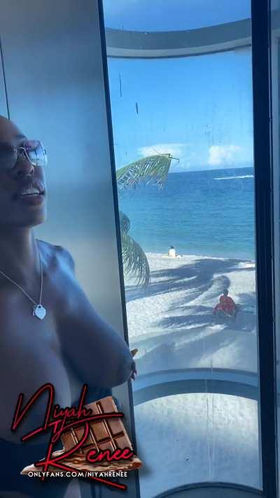 Great day to flash my pretty titties