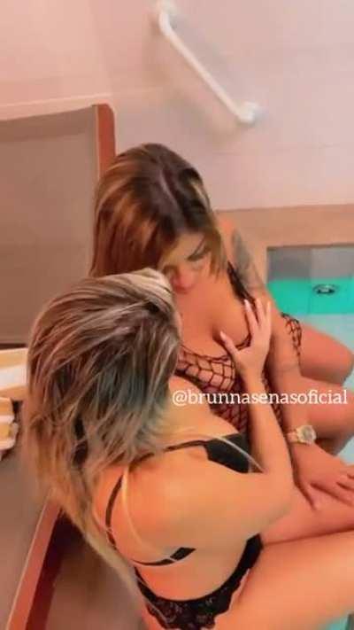 Stephanie Silveira e Brunna sena