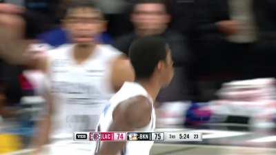 [Highlight] The Nets destroy the rim on back to back possessions to take the lead against the Clippers and get Barclays Center rolling