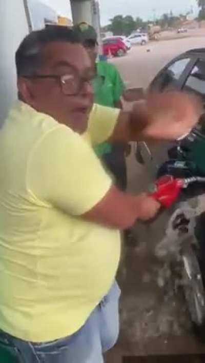 cidadão de bem agradecido pelo feito do presidente Bolsonaro! chupem esquerdistas do sub!