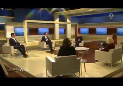 Kühnert einfach in einer anderen Liga unterwegs als Ziemiak. „Das war alles sehr herzergreifend ,aber natürlich grandioser Quatsch den du hier gerade vorgetragen hast!“ „Gute Nacht Marie!“