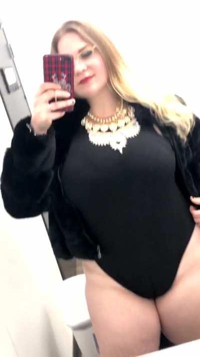 Gas station bathroom 😜 bend me over the sink?