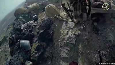 AQAP assaulting a houthi camp (yemen 2017) 