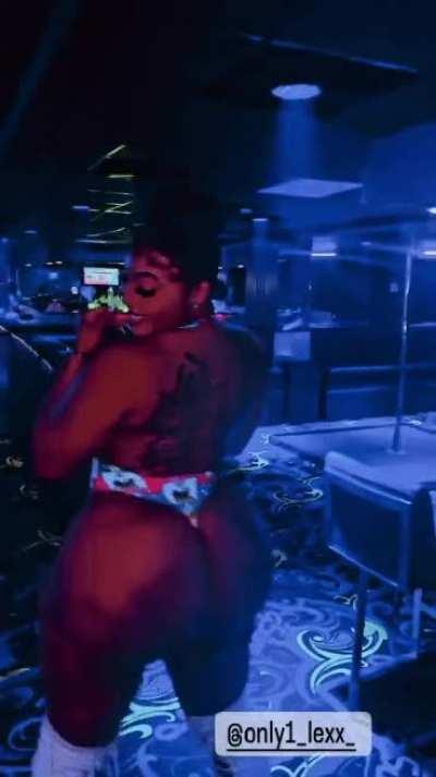 night club bigbooty 🌃🍑✅