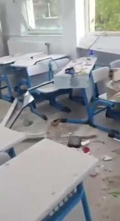 Nearby highschool afectează by the explosion in Bucharest 17/10/2025