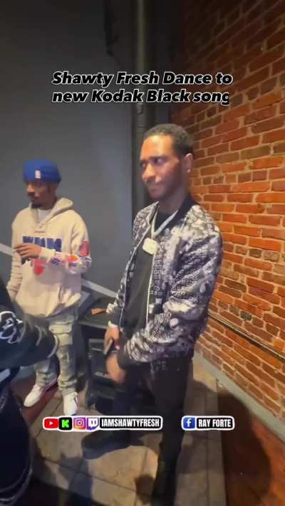 Overly #irl #streamer