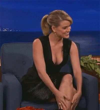 Rubing her legs all seductively and shit