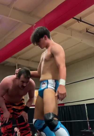 Auzzy (Ft. Tigerpants Jojo Bravo)