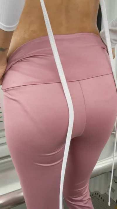 [F] Come and let's make this the best cable car ride ever!