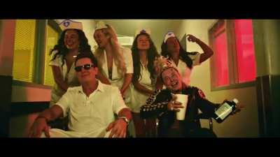 Elon Musk performs Drug Addicts (AI Cover/Deepfake) Music Video