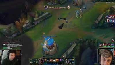 Caedrel is enjoying mid lane game play experience