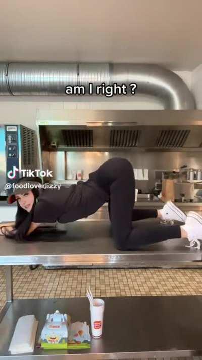 foodloverlizzy oh damn not at the jobbbbb!