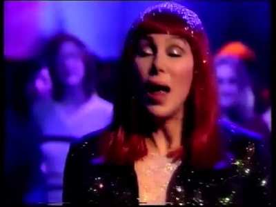 This Top of the Pops performance is sooo magnetic and so Cher. Goddes Cher.