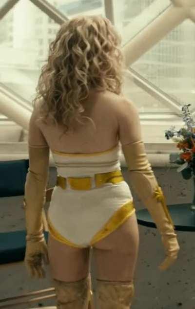 Erin Moriarty's killer body & cute face always seem to make me hard