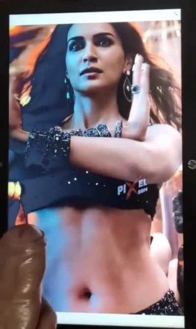 Kriti Sanon Cum tribute aaahh fuckkkk that Navel 💦💦