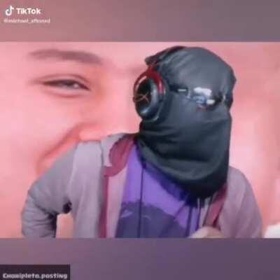 Aprovecho el espacio para recordarle al Dylan que al millón 800k nos mostraba la barba