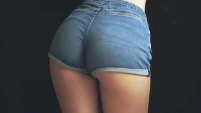 Shaking my jean ass for you ❤️