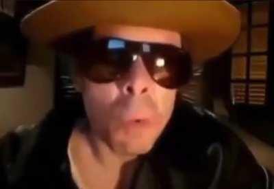 Necesito este videooo en lo de canjear puntos en twitch!!❤️😔 que dicen? Hahaha