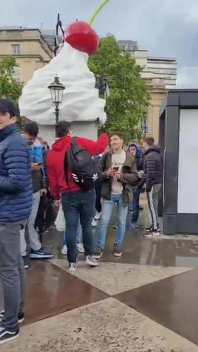 Hey lads take off your flag