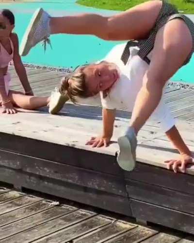HMC while I try to do a Handstand