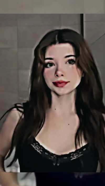 Puupiwii take of her shirt (1)