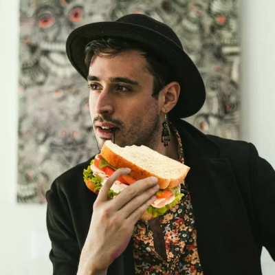 A genshin impact gets eaten brutally by wood man