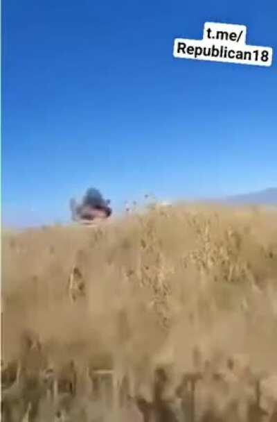 Azerbaycan IAI Harop dronunun ermenistan mevzisine kamikaze saldırısı