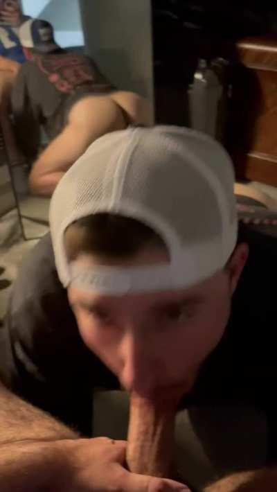 buddy pulled his cock out after a match and I just can’t help myself 😋🤤