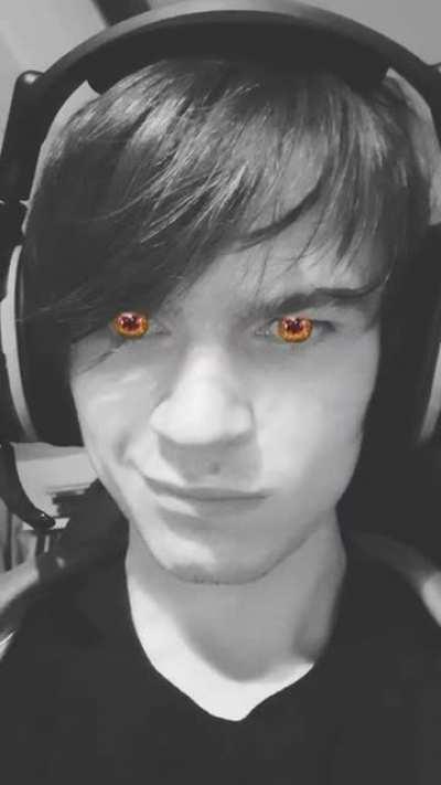 This is proof that g#ming turns you into a demon!!! 😲😲😲