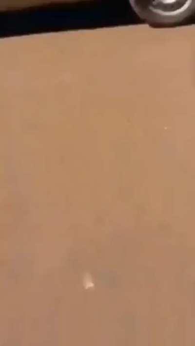 Ele simplesmente foi embora kkkkkkkkk