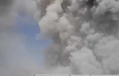 POV footage of isis members getting heavily bombed by Iraqi & coalition Air Force during the battle of Mosul,2016.