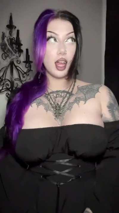 PecFlex demon queen 💜