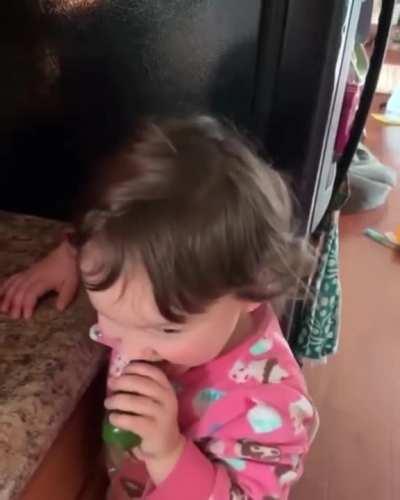 Kid learns not to fuck with peppers