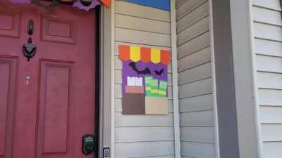 Welcome to Nooks Cranny!! ^_^ My front porch for Trick or Treaters!!