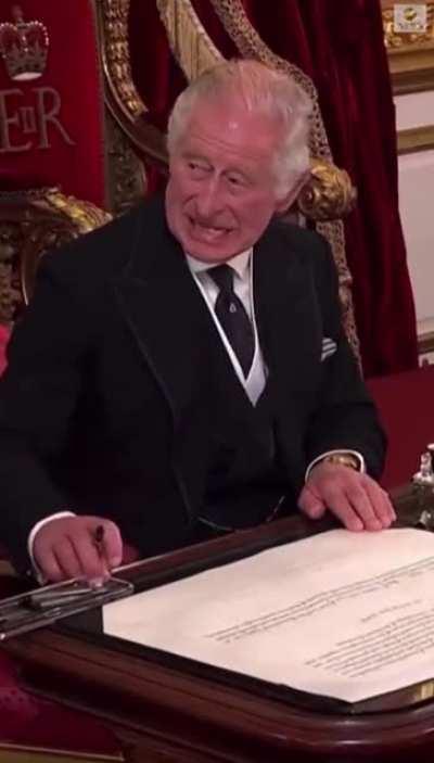 Remove the plastic tray you dirty peasant