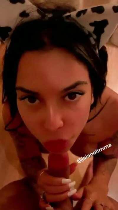 Jaiane Limma pagando boquete