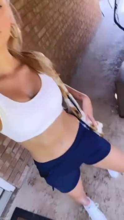 Perfect tight body 🔥🤤